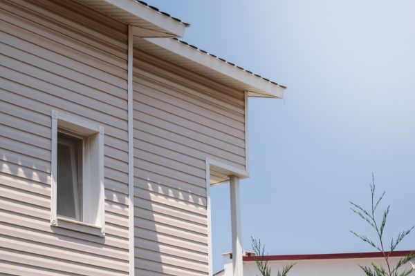 Cost of Vinyl Siding Hole Repair in Santa Fe